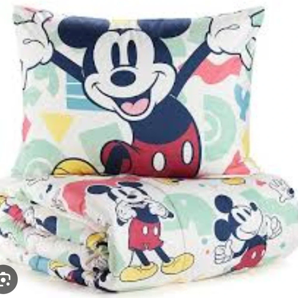 Disneycore Mickey Mouse Reversible Kids Comforter and Pillowcase Set Twin